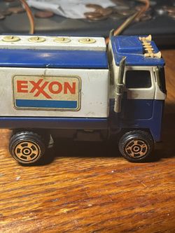  Vintage Exxon Tanker Truck Motorized 1970s 