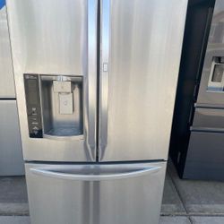 REFRIGERATORS MODEL LG FRENCH DOOR 4 DOORS 2 SAMSUNG BLACK STAINLESS STEEL 3 SAMSUNG STAINLESS STEEL ALL 3 ARE EXCELLENT CONDITION VERY WELL TAKE CARE