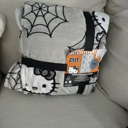 Hello Kitty Halloween Blanket