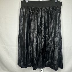 Women’s Pleated Skirt