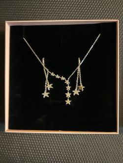 NIB Magnolia Necklace and Earrings Set