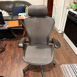 Herman Miller Aeron + Headrest Attachment 