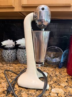 Vintage 1940’s commercial milk shake machine