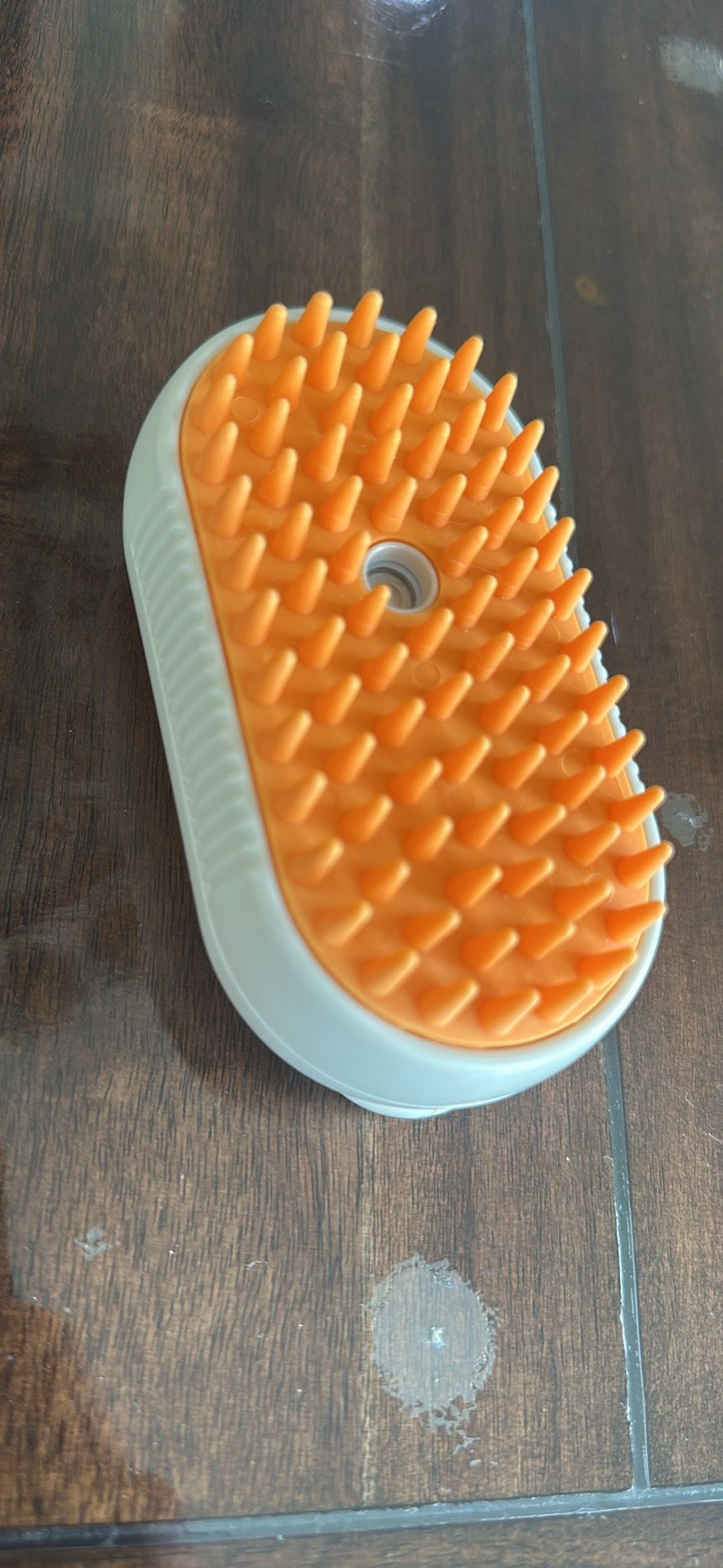 Pet grooming brush