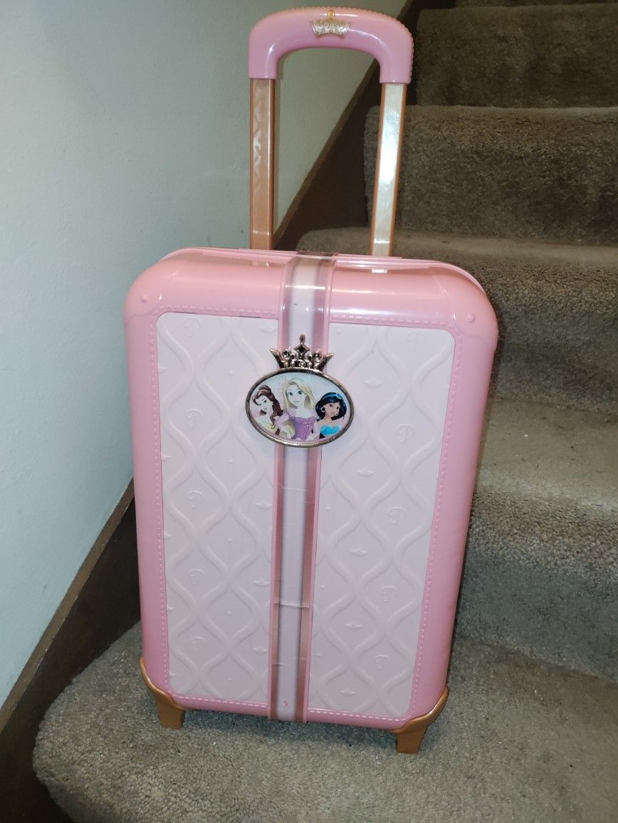 Princess Rolling Luggage! Rolling and handle goes up and down! - $16 (43612)
Princess Rolling Luggage! Rolling and handle goes up and down!