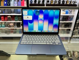 Macbook Neo 13 8GB 256GB Pre-owned