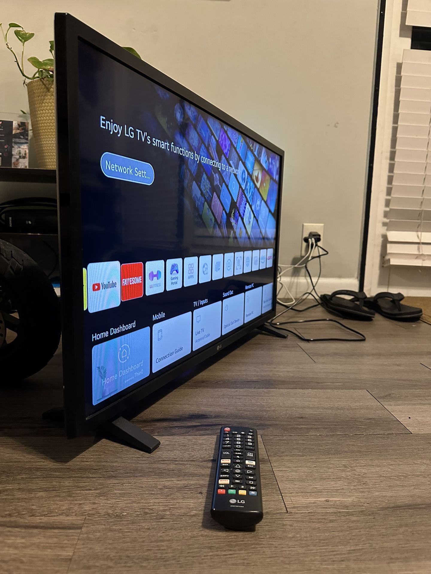 32” LG LED Smart TV WebOs