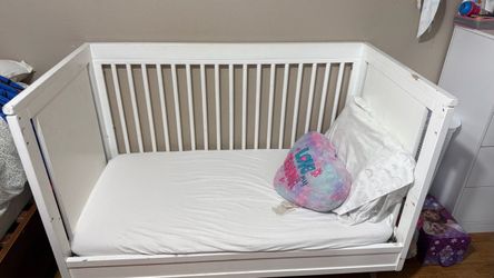 Free toddler bed