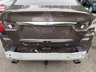 Infiniti Q50 Trunk