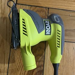 Ryobi 1/4-Sheet Finishing Sander, 2A – Model S652DG – w/ Ryobi Carry Bag