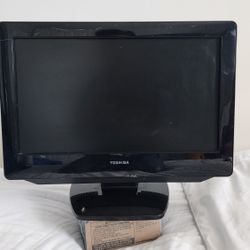 Toshiba 19" LCD TV/DVD Combination 19LV61K 720p HDMI Dolby Digital