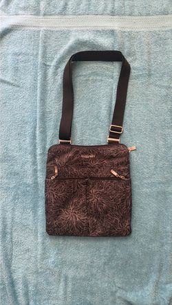 Black Baggallini Purse