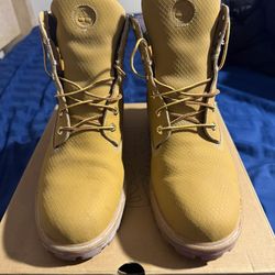Timberlands Wheat Scuffproof Sz 12