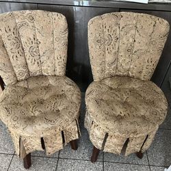 Cute Antique Chairs 