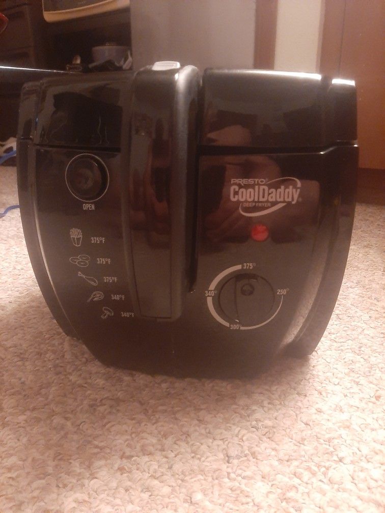 Presto Cool Daddy Deep Fryer 