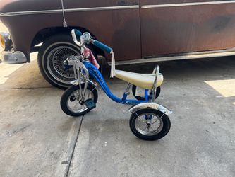 Schwinn Lil Sting-Ray Sky Blue Super Deluxe Krate Tricycle