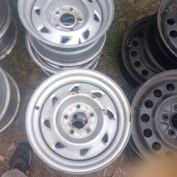 5 Lug Wheels 