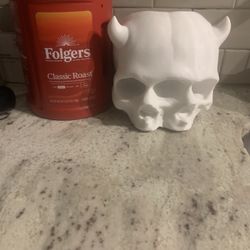 Double Skull Planter