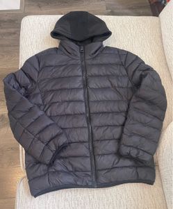 Guess men’s puffer jacket