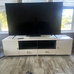 TV/Entertainment Stand-Heavy Duty