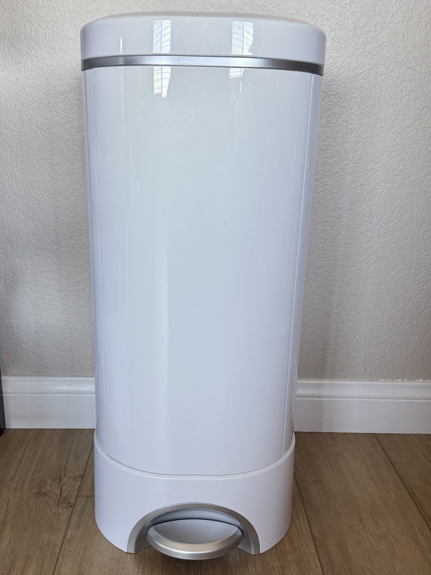 Munchkin Step Diaper Pail