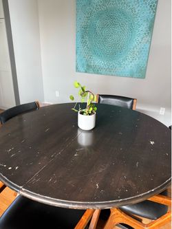 Solid Ethan Allen round extension table