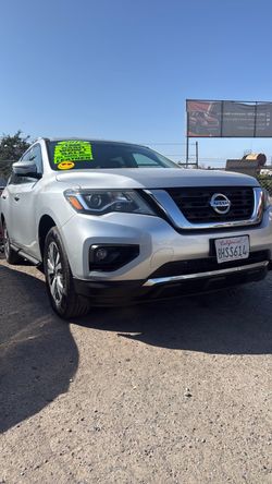 2018 Nissan Pathfinder SL