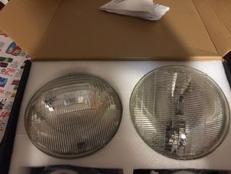 Jeep Wrangler 7” OEM Headlights