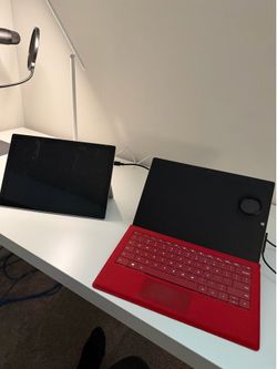 Microsoft Surface 1631 Pro 3 Silver - 128GB, 12", Windows 10, Intel Core i3