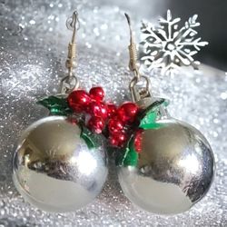Christmas Ball Earrings, Vintage,
