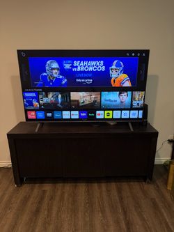 2025 LG 65in smart TV
