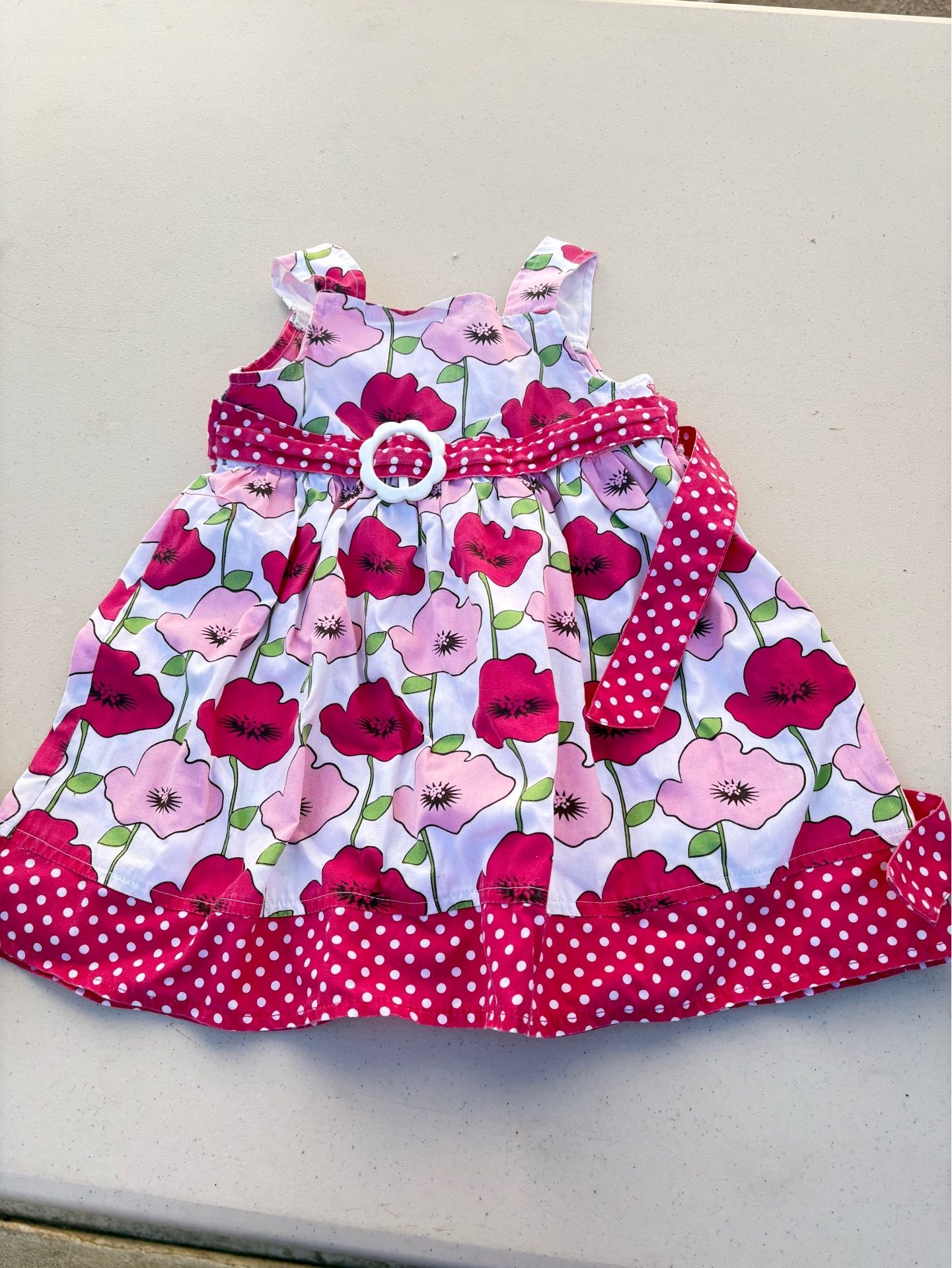 Vestido como nuevo para bebé talla 18 meses $5