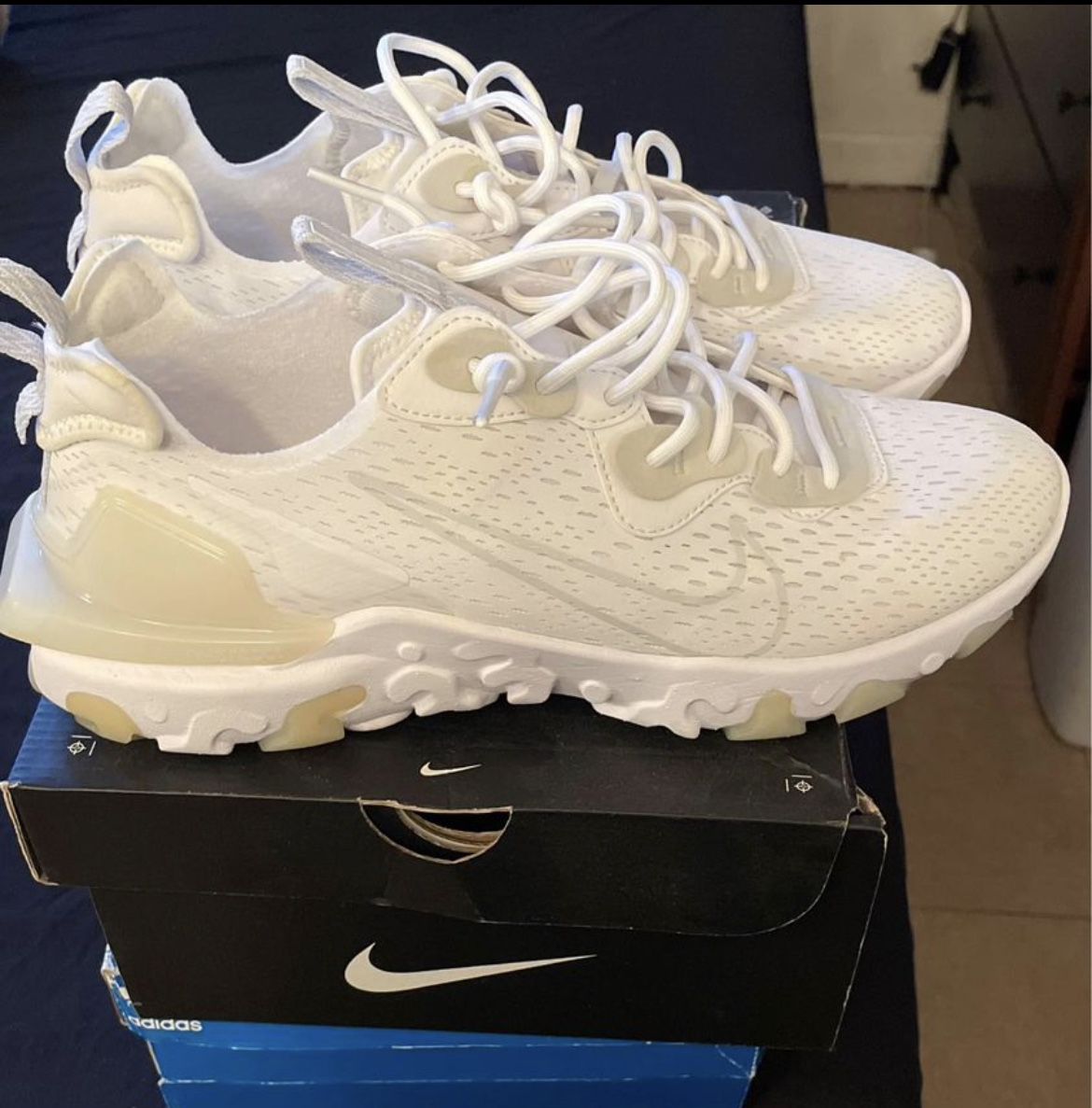 Nike React Vision Athletic Running Shoes Men's Size 10 Triple White CD4373-101