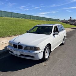 2002 BMW 525i Wagon