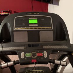 Treadmill 