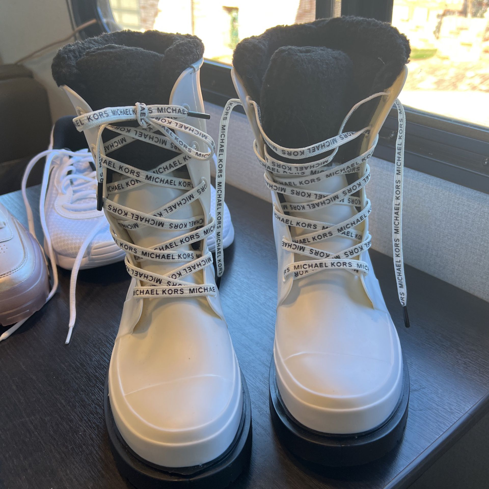 Micheal Kors Rain/Snow boots - White