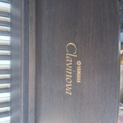 Yamaha Clavinova CLP-810s Digital Piano