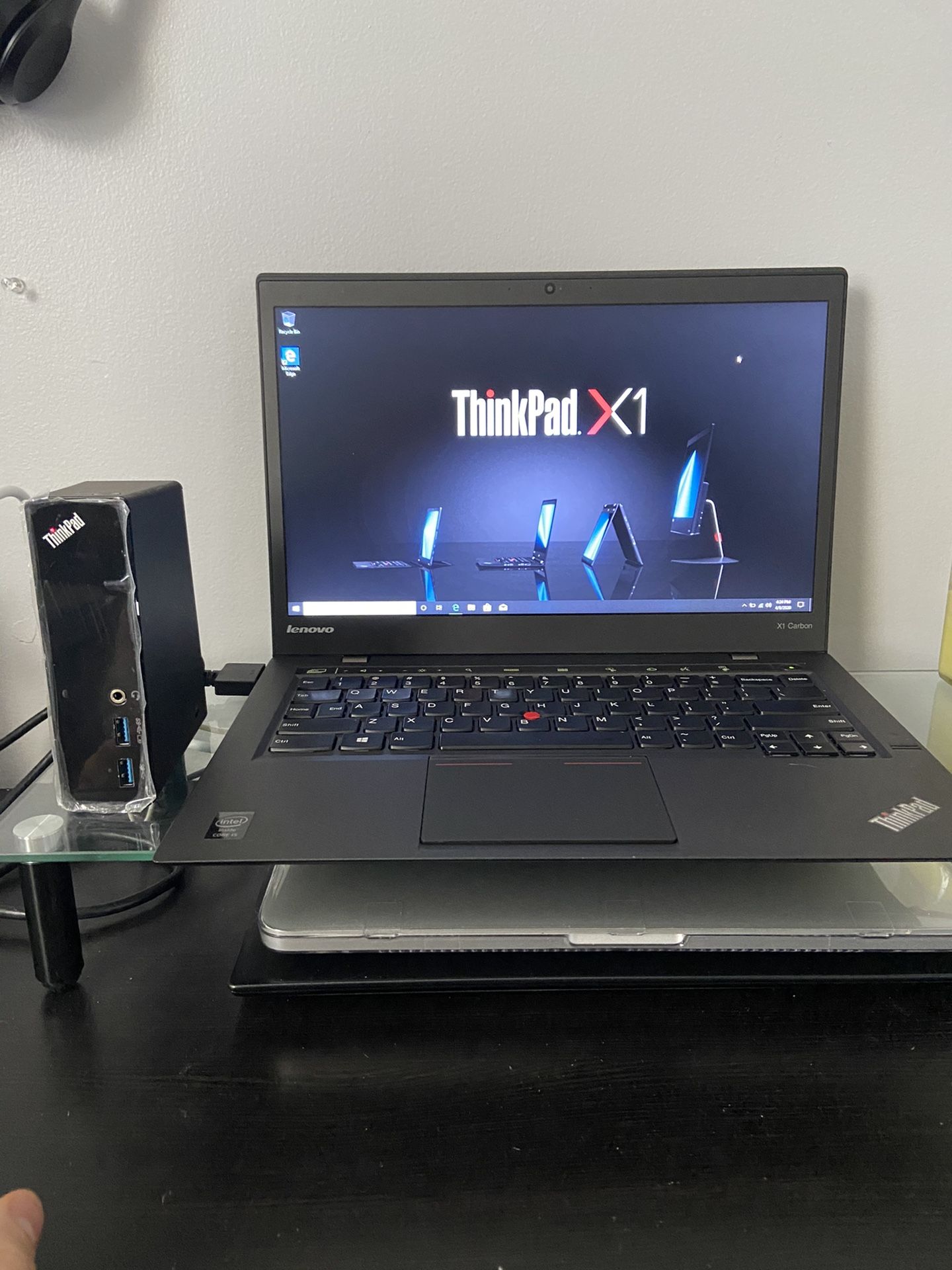 Lenovo x1 carbon - with 200$ docking station