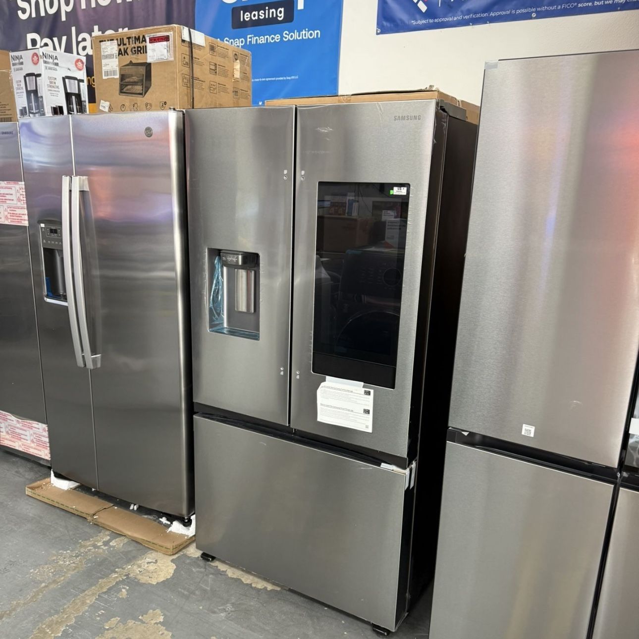 SAMSUNG FRENCH DOOR COUNTER DEPTH FAMILY HUB BRAND NEW !!