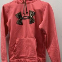 Under Armour Women's Pink Camo Cold Gear  Strom Hoodie Size Small Excellent Condition 