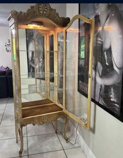 Antique Curio Cabinet With Glass Shelves & Light 71.5”H25”Lx13”W