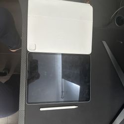 iPad Pro 12.9 Inches With Keyboard And Apple Pencial 