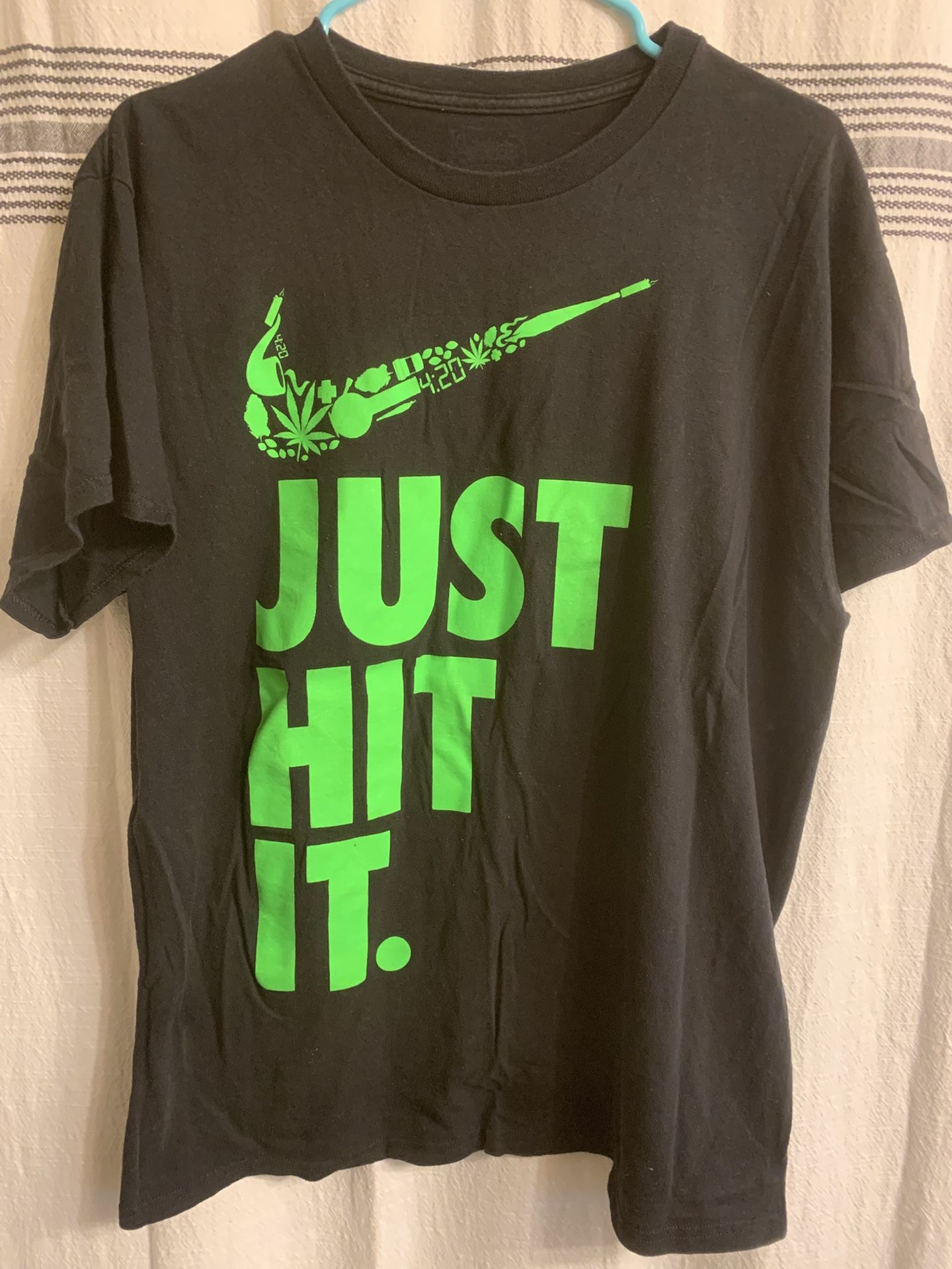 MULTIPLE TEE-SHIRTS-X-LARGE