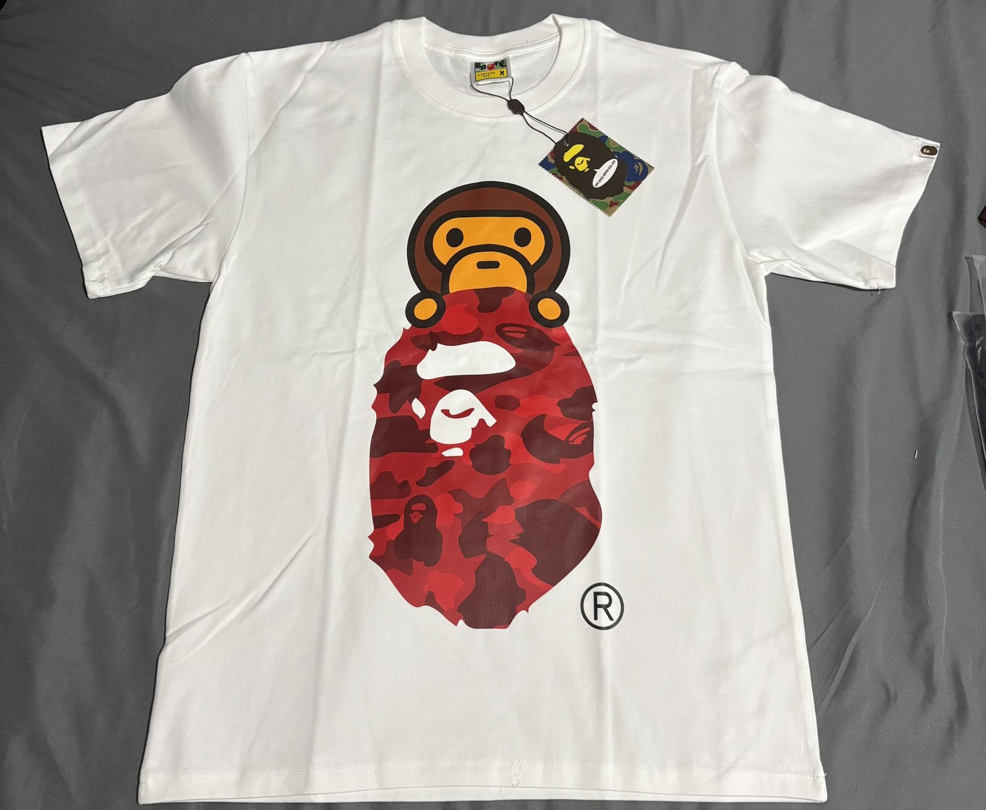 Red Bape Camo Milo on head T-Shirt