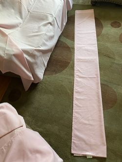 $18.00 4 PANELS DE CORTINAS COLOR ROSA