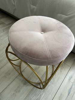 Vanity chair