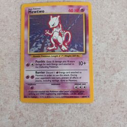 Holographic  1995 Base Set Mewtwo Pokemon Card 