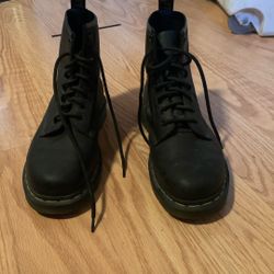 Dr. Martens 1460 Smooth Leather