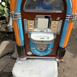 Jukebox With iPhone For Music