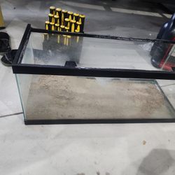 Reptile Tank 25-30 Galon Tank $50 